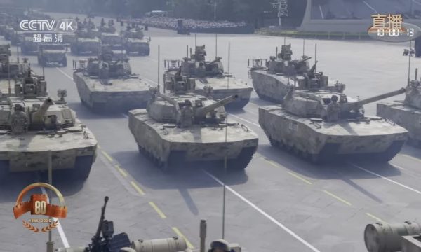 El tanque de nueva generación Tipo 100 del EPL hace su debut con un alto nivel de informatización